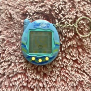 Tamagotchi Connection V3 2006 - Blue w/ Surf - WORKING (Battery Included)
